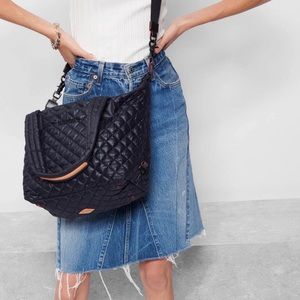 Black Medium Sutton Deluxe in Dawn, NWOT, comes with three inserts.